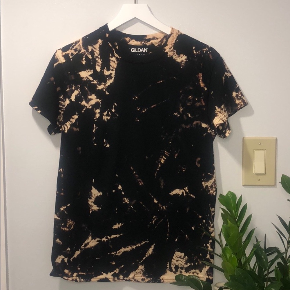 Gildan Adult Custom-Made CrewNeck T-Shirt